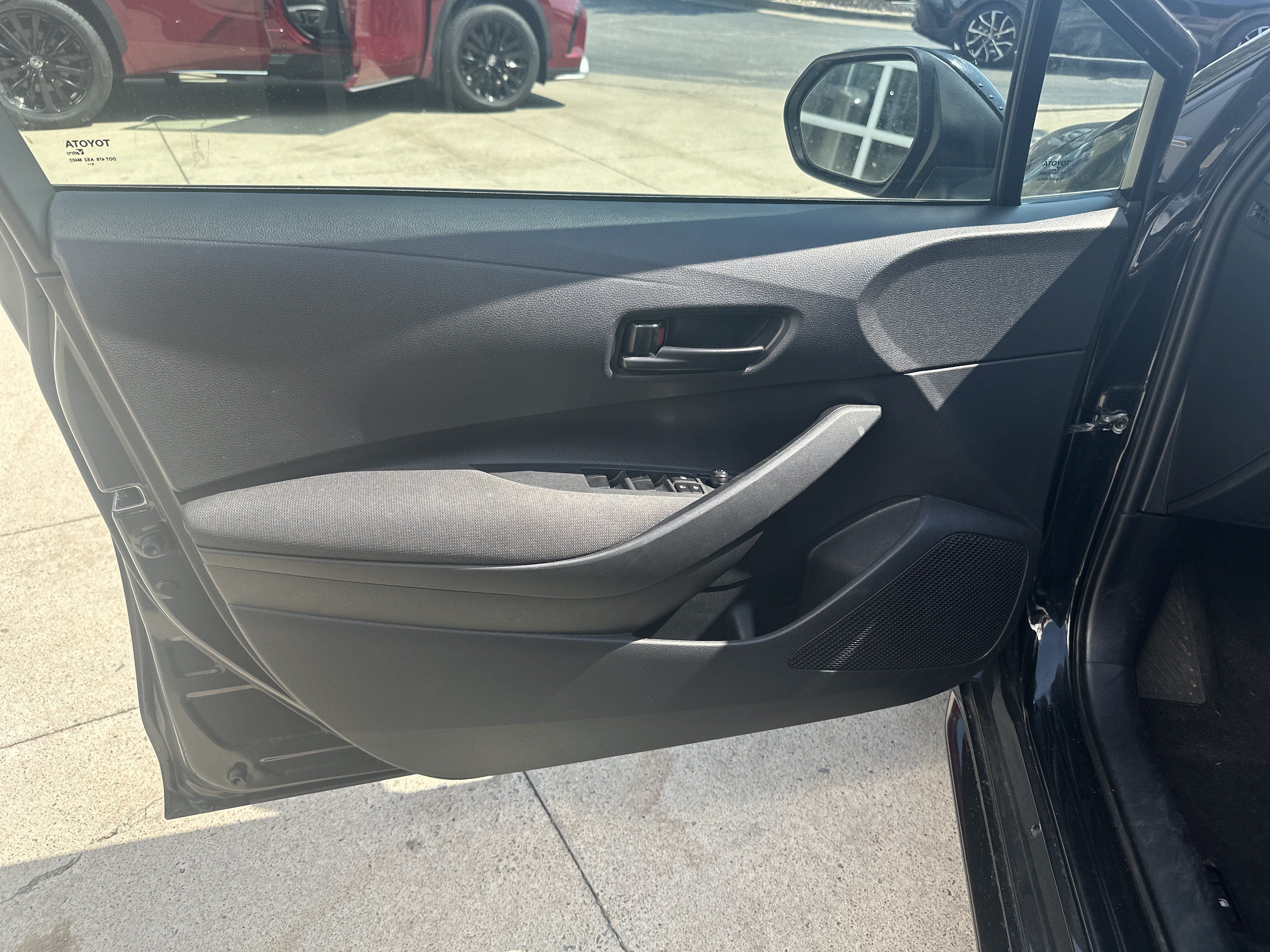 Used 2025 Toyota Corolla LE FWD image 13