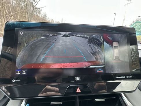 Certified 2021 Toyota Venza Limited image 26