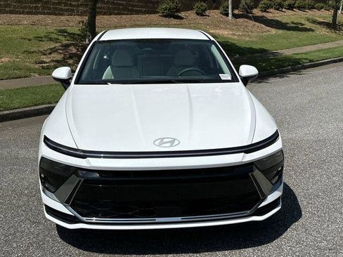 New 2025 Hyundai Sonata SEL image 2
