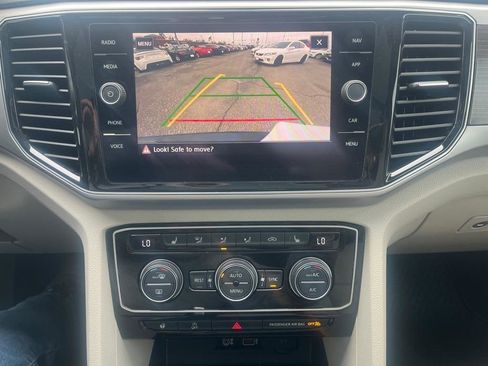 Used 2019 Volkswagen Atlas SEL FWD image 10
