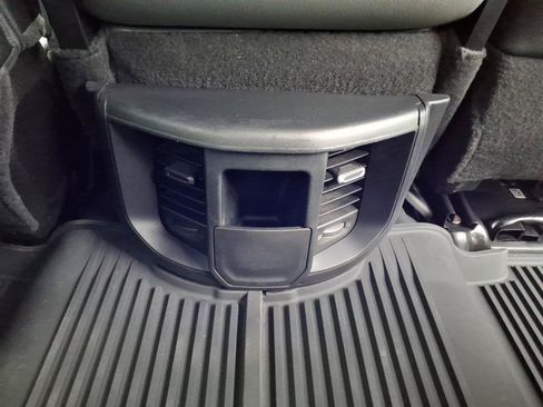 Used 2024 RAM 2500 Tradesman w/ Chrome Appearance Group AWD/4WD image 14