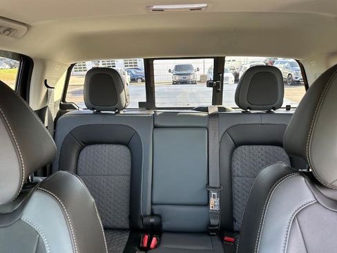 Used 2022 Chevrolet Colorado Z71 image 15