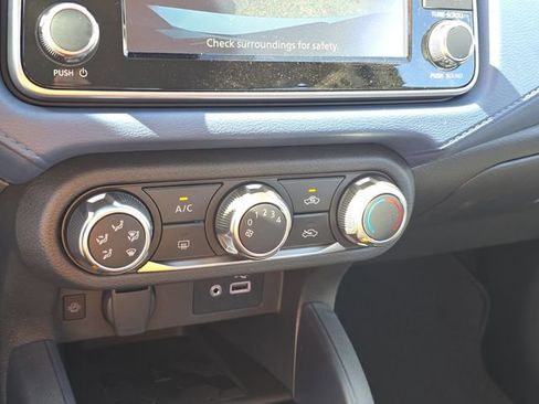 New 2025 Nissan Versa SV w/ Trunk Package FWD image 25