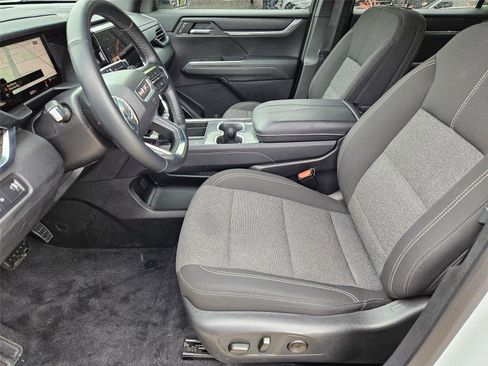 Used 2025 GMC Acadia Elevation FWD image 10