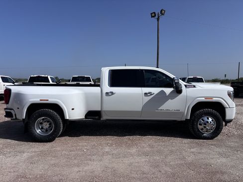 Used 2021 GMC Sierra 3500 Denali w/ Denali Ultimate Package AWD/4WD image 6