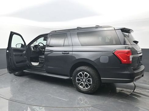 Used 2023 Ford Expedition Max XLT AWD/4WD image 3