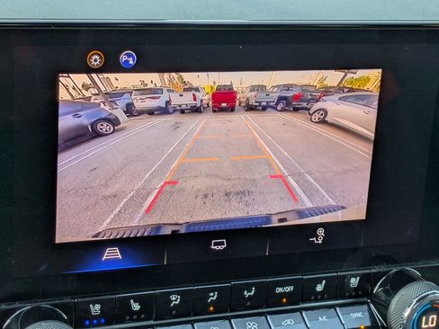 Used 2023 Chevrolet Colorado Z71 w/ Z71 Convenience Package 2 image 19