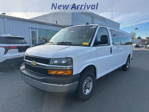 Certified 2024 Chevrolet Express 3500 LT w/ LT Preferred Equipment Group image 1