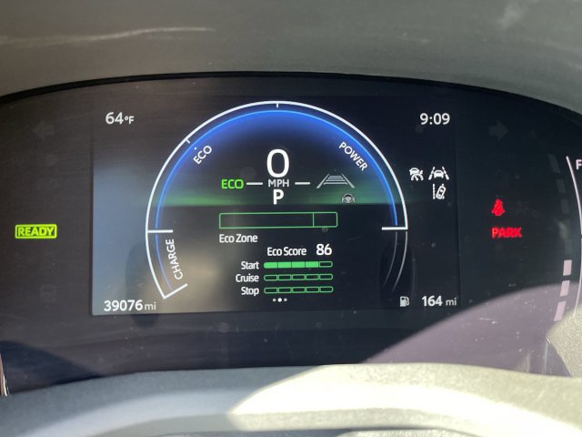 Used 2025 Toyota Camry LE AWD/4WD image 17