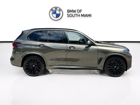 Certified 2024 BMW X5 sDrive40i w/ M Sport Package RWD image 8