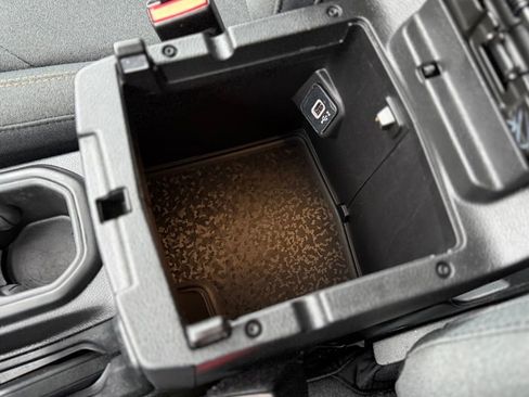 Used 2024 Jeep Gladiator Sport image 21