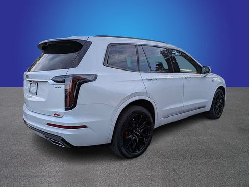 Certified 2025 Cadillac XT6 Sport w/ Platinum Package AWD/4WD image 5