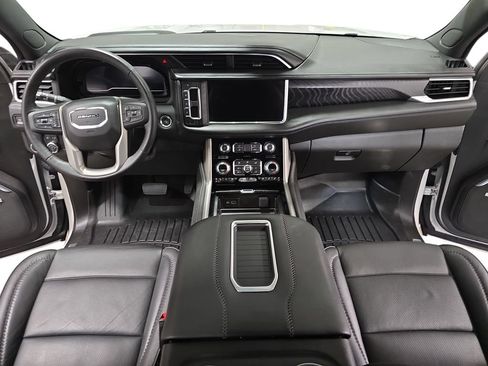Used 2022 GMC Yukon XL Denali AWD/4WD image 9
