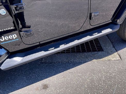 Used 2024 Jeep Wrangler Sahara w/ Technology Group image 32