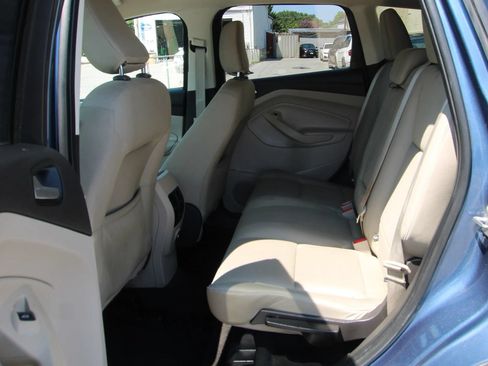 Used 2018 Ford Escape SE w/ Ford Safe & Smart Package AWD/4WD image 11