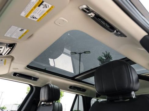 New 2026 Land Rover Range Rover SE AWD/4WD image 5