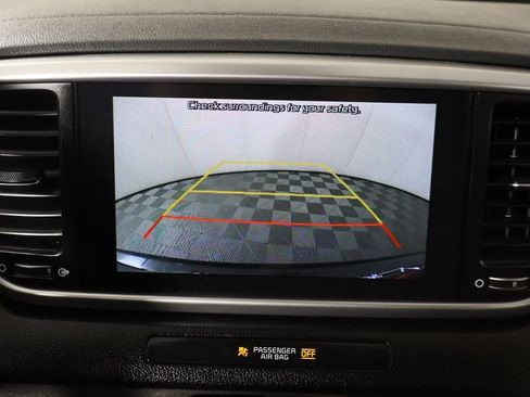 Used 2022 Kia Sportage LX image 38