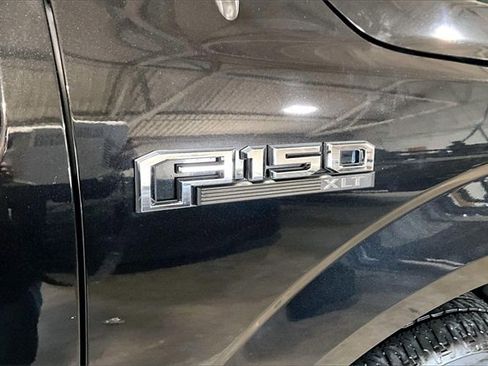 Used 2015 Ford F150 XLT w/ Equipment Group 302A Luxury image 34