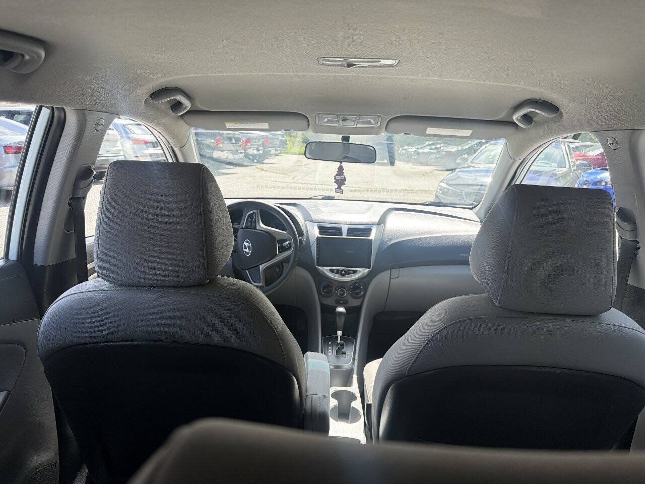 Used 2017 Hyundai Accent SE FWD image 14