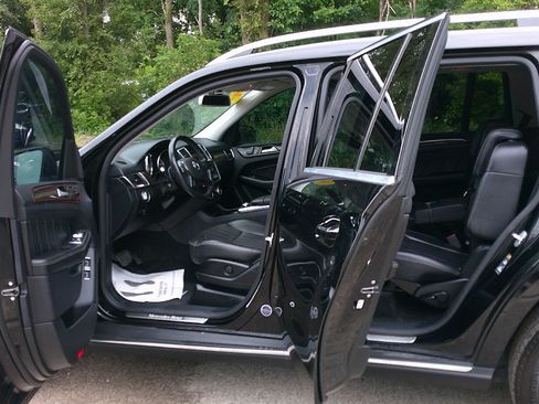 Used 2015 Mercedes-Benz GL 450 4MATIC image 7