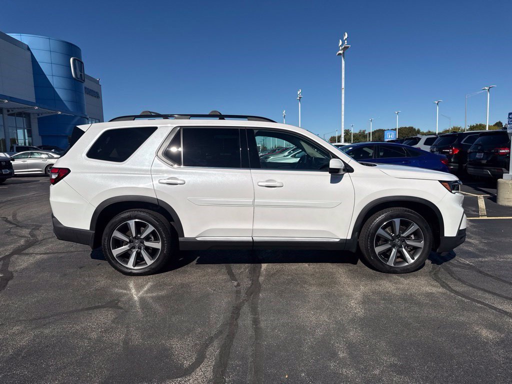 Certified 2025 Honda Pilot Elite image 12