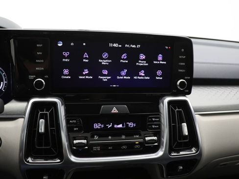 Used 2023 Kia Sorento SX Prestige image 25