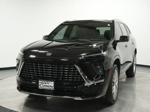 Used 2026 Buick Enclave Avenir w/ Super Cruise Package FWD image 3