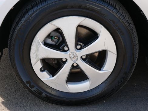 Used 2015 Toyota Prius Two image 15