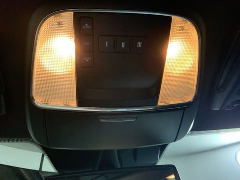 Used 2014 Dodge Charger R/T w/ Wheels & Tunes Group image 26