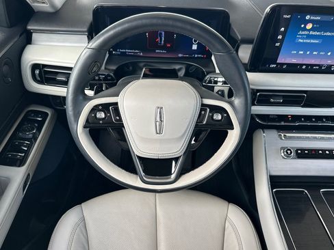 Used 2025 Lincoln Aviator Reserve w/ Jet Appearance Package RWD image 13