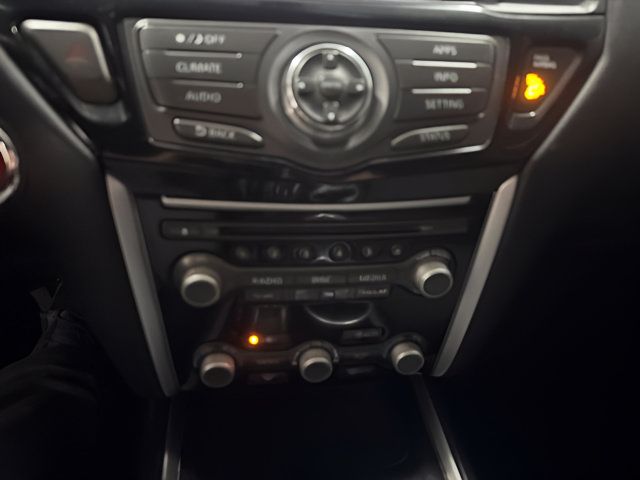 Used 2020 Nissan Pathfinder SV FWD image 23