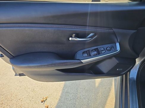 Used 2023 Nissan Sentra SR w/ SR Premium Package image 14