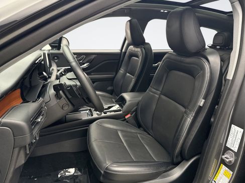 Used 2022 Lincoln Corsair Reserve w/ Equipment Group 201A image 11