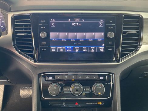 Used 2022 Volkswagen Atlas SE image 24