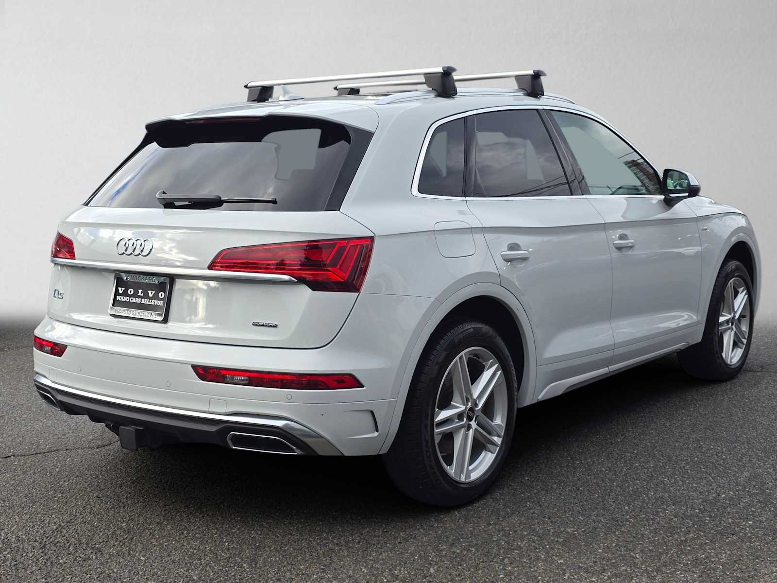 Used 2022 Audi Q5 e Premium Plus AWD/4WD image 3