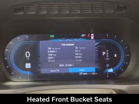 Used 2023 Volvo XC90 B6 Plus w/ Protection Package Premier image 34