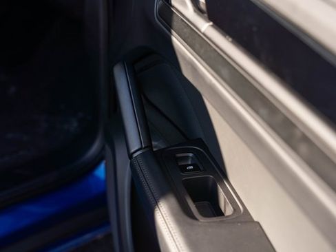 Used 2025 Porsche Cayenne GTS image 33