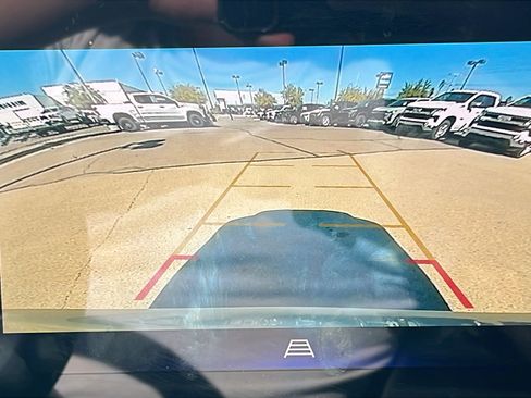 Used 2025 Chevrolet Trax LT image 22