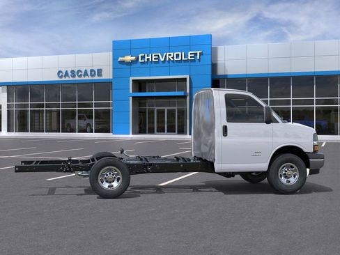 New 2025 Chevrolet Express 3500 w/ Power Convenience Package image 5
