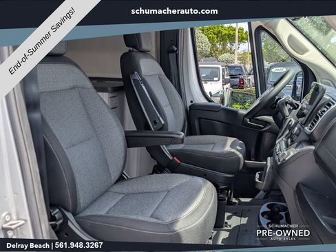 Used 2025 RAM ProMaster 3500 w/ Storage Group FWD image 31
