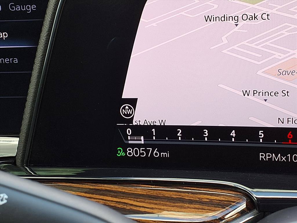 Used 2022 Cadillac Escalade Premium Luxury RWD image 32