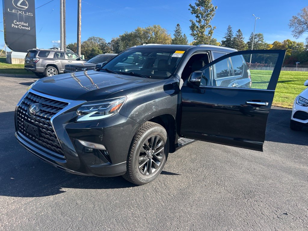 Used 2022 Lexus GX 460 Premium w/ Premium Package AWD/4WD image 4