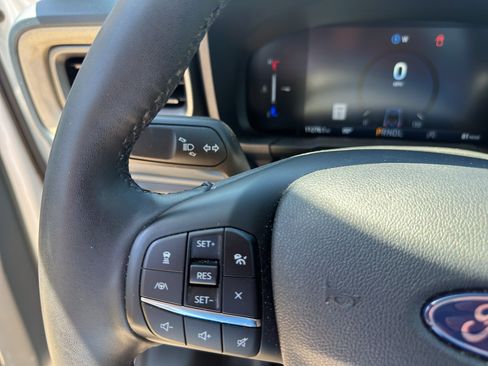 Used 2025 Ford Maverick Lariat AWD/4WD image 22