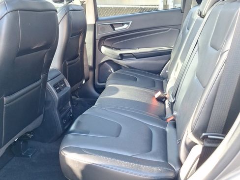 Used 2021 Ford Edge Titanium image 24