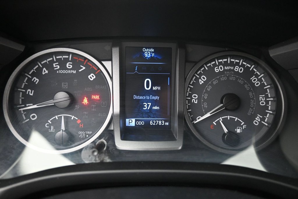Used 2021 Toyota Tacoma TRD Off-Road AWD/4WD image 19