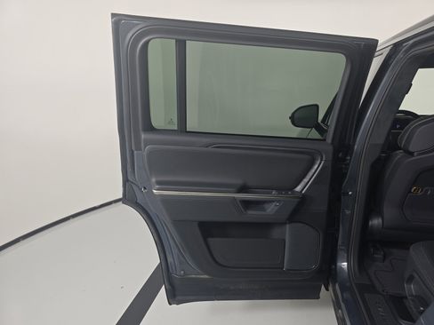 Used 2025 Rivian R1S Adventure image 17