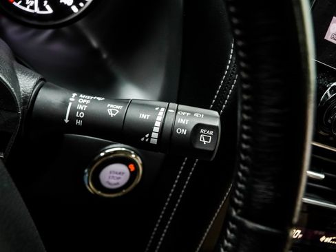 Used 2023 Nissan Armada SL w/ Captain's Chairs Package image 38