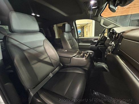Used 2024 Chevrolet Silverado 2500 LTZ w/ LPO, Dark Essentials Package AWD/4WD image 21