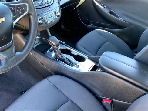 Used 2023 Chevrolet Malibu LT image 17
