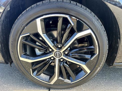 Certified 2024 Nissan Altima 2.5 SR image 9